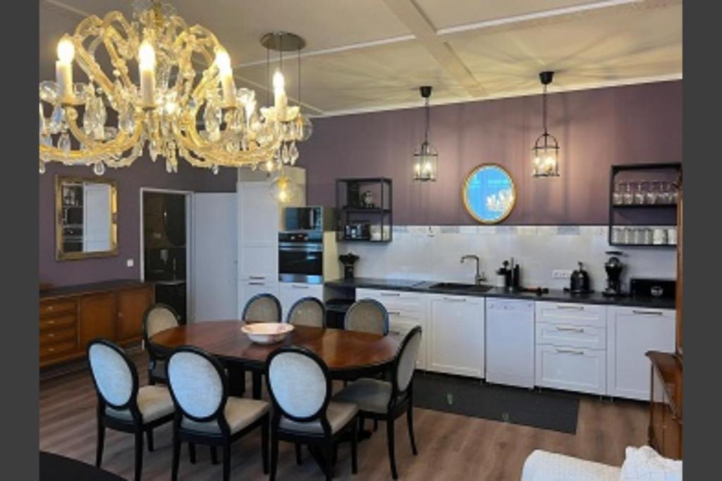 Ferienwohnung Alte Schule 22 Am Saseler Markt 2 Schlafzimmer & Baeder Hochwertig Hamburg-Harburg Exteriör bild